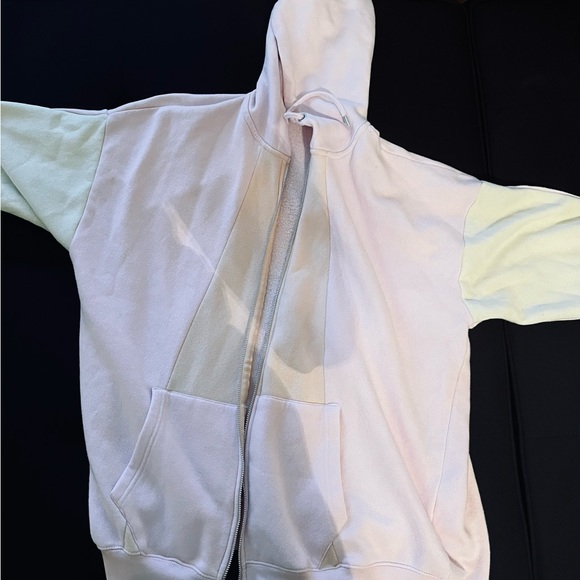 Multicolor pastel hoodie - Picture 3 of 4